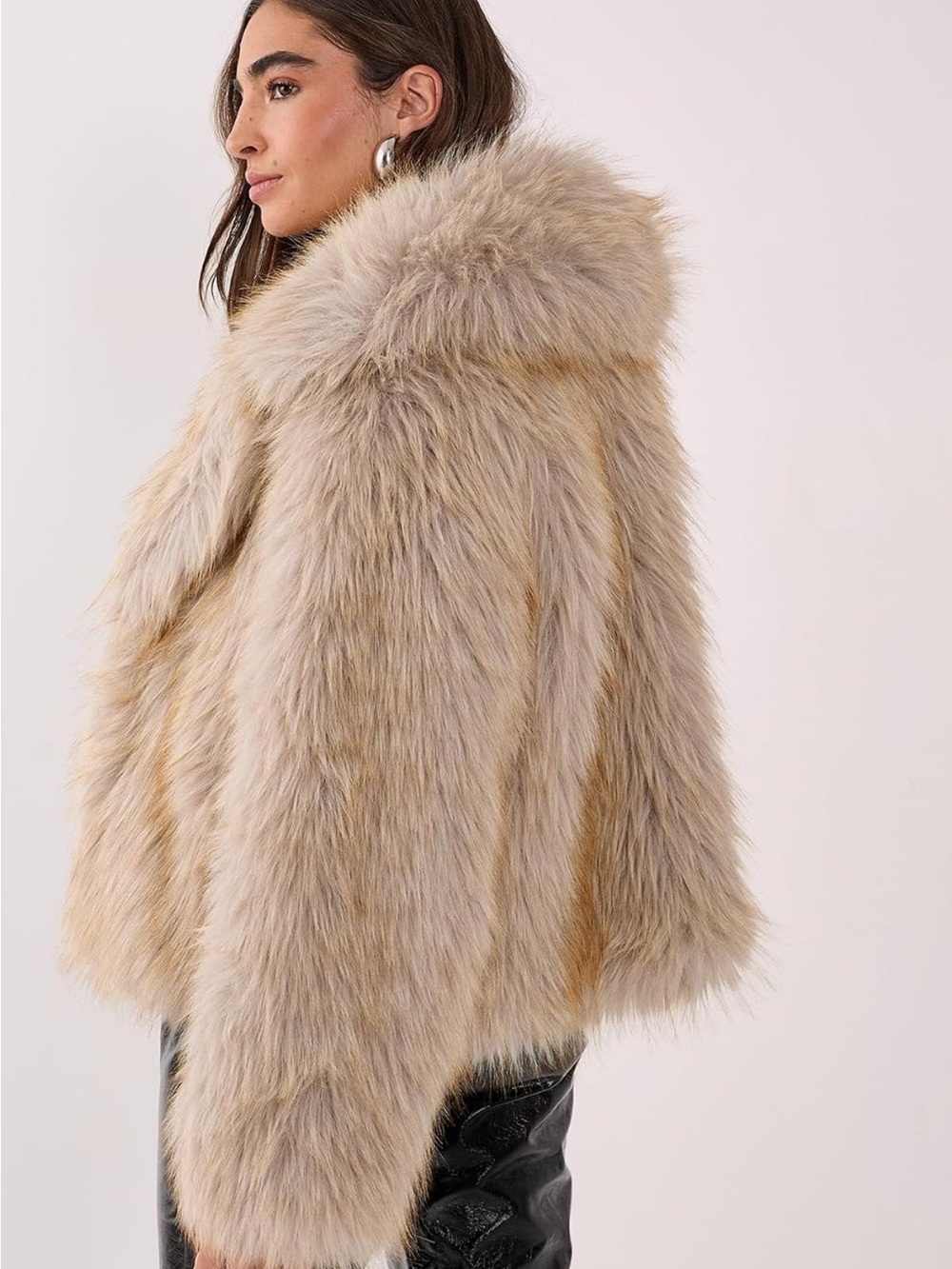 Nasty Gal Plush Faux Fur Teddy Jacket in Beige - Picture 4 of 5